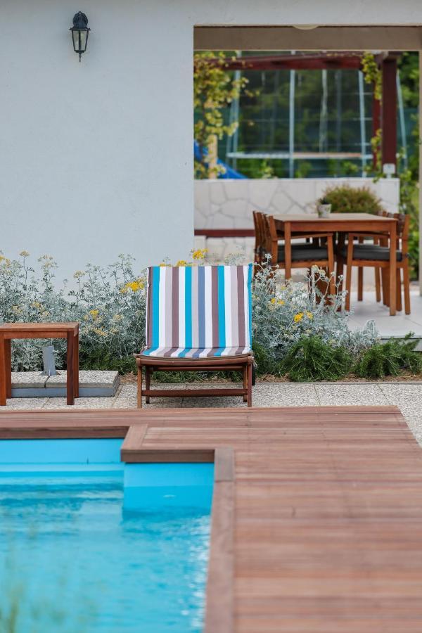 Villa Ena With Pool & Jacuzzi Donji Kasic Buitenkant foto