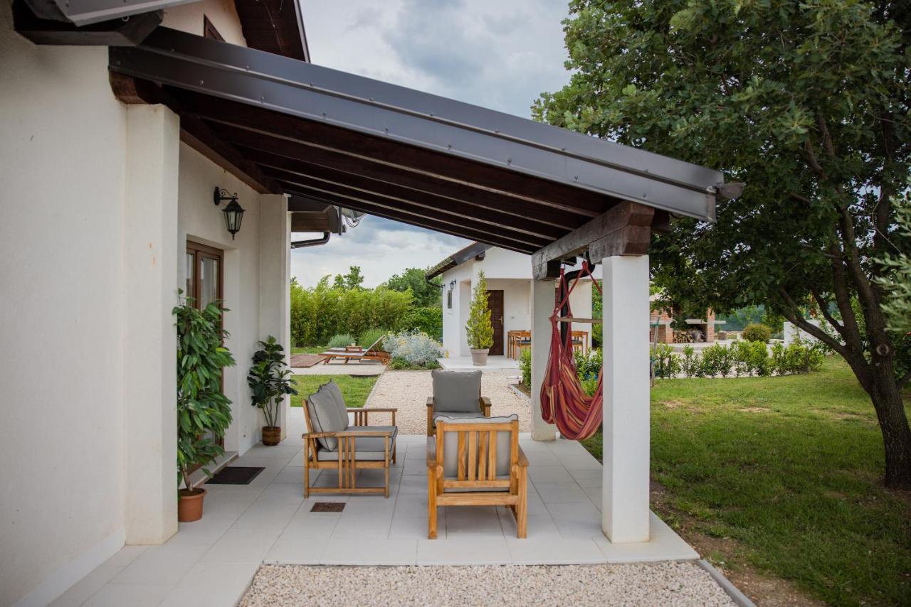 Villa Ena With Pool & Jacuzzi Donji Kasic Buitenkant foto